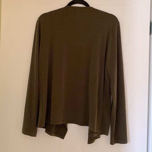 Jones NewYork Collection army green stretch coverup jacket. Flowy front.  💚 - Picture 6 of 7